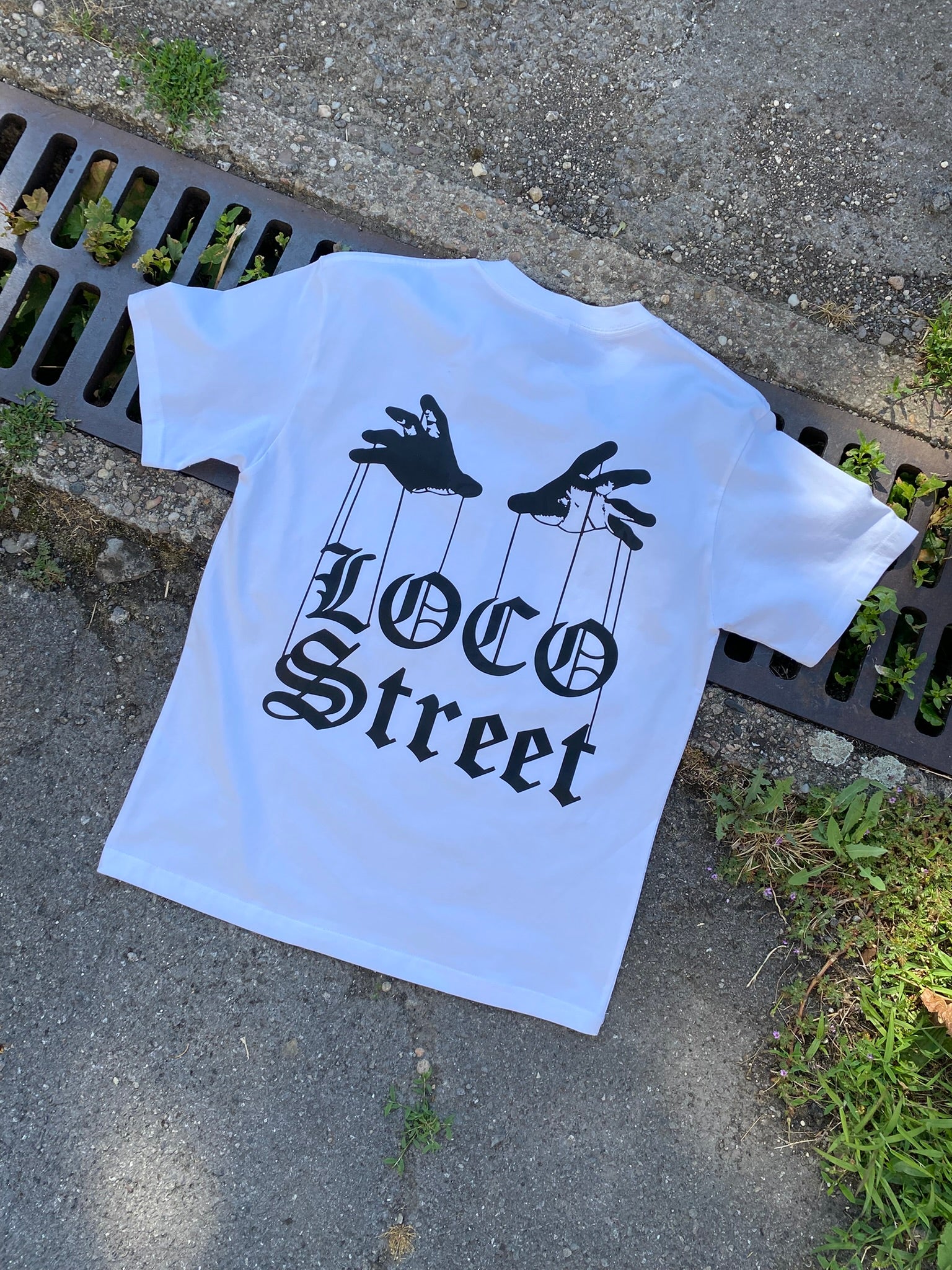WHITE TEE STREET loco clothings®